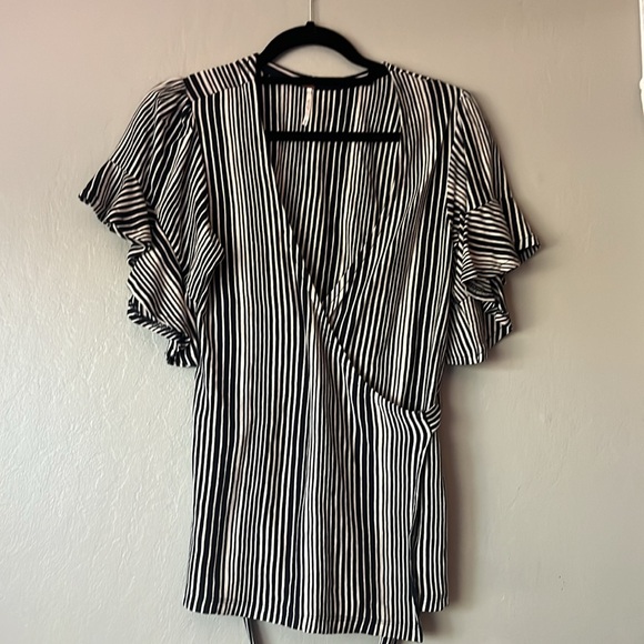 Free people Striped Wrap Top M Navy and Cream Butterfly Sleeve - Picture 2 of 5